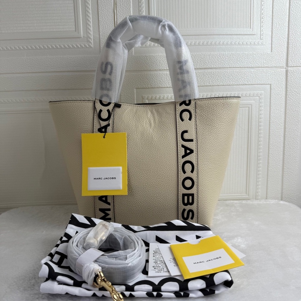 Marc Jacobs Cream Leather Tote Bag with Logo Straps Full Set